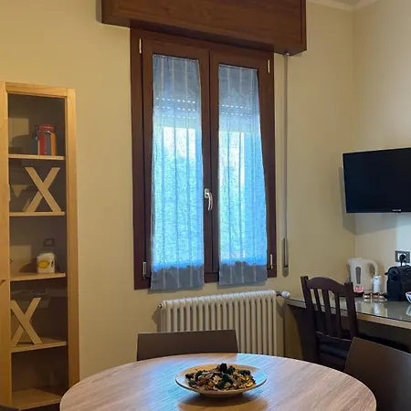 Suites Asia بيت ضيافة Argelato