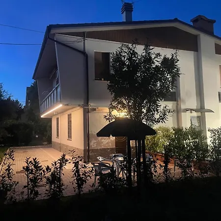 بيت ضيافة Suites Asia