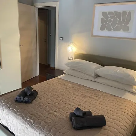 Suites Asia بيت ضيافة 3*